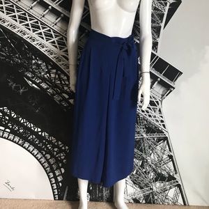 Paper bag waist pants with tie. royal blue.